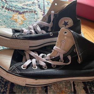 Black hi top converse